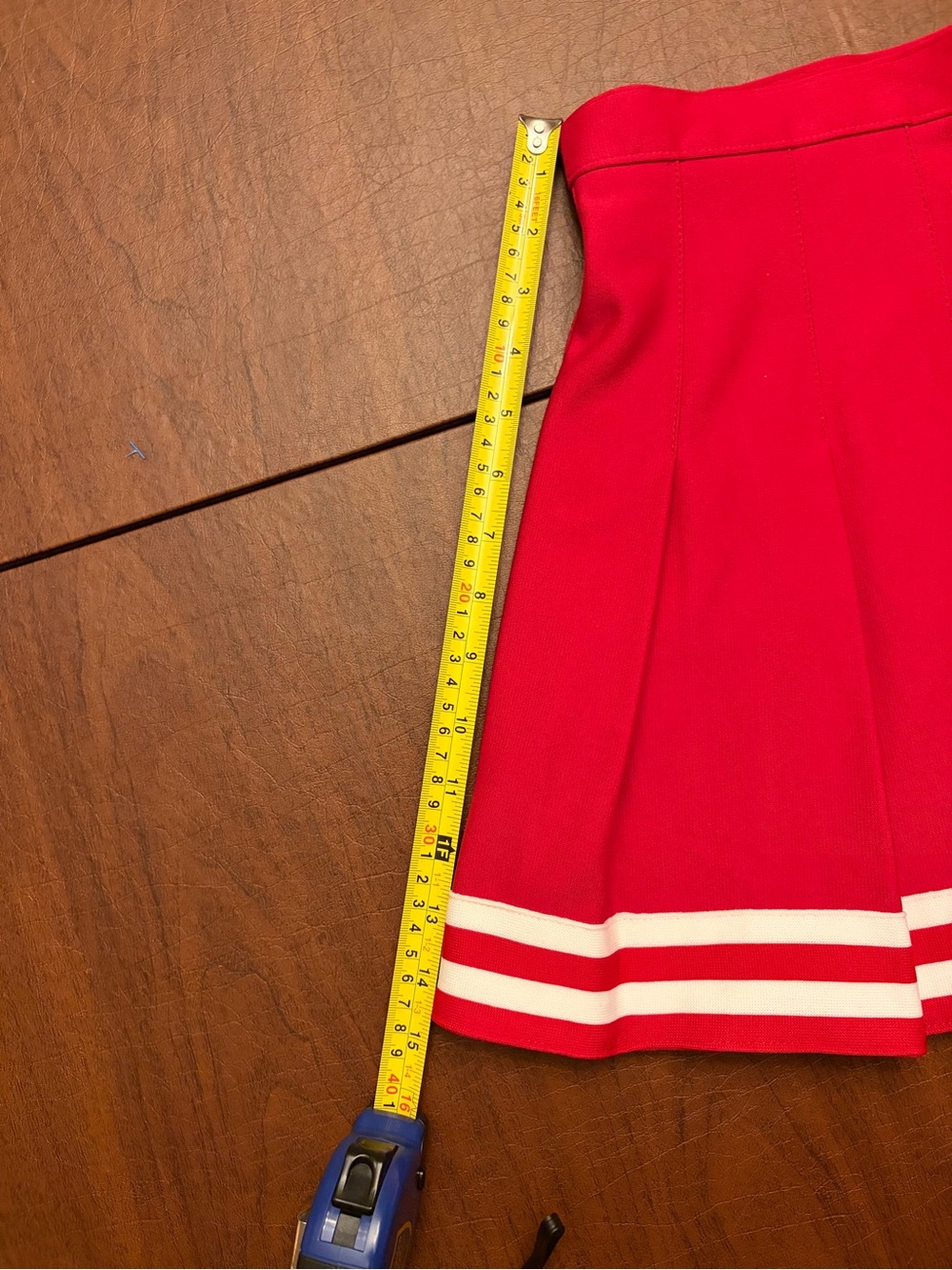 Chassé Red Pleated Cheer Skirt Adult Size M - Picture 5 of 7